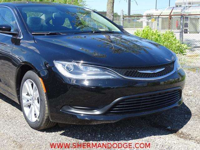 Chrysler 200 2017 photo 1